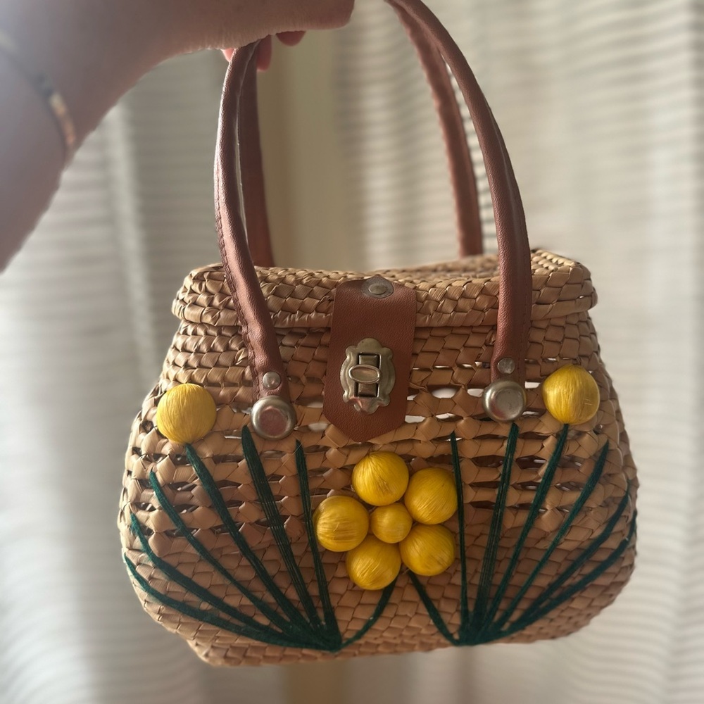 Vintage basket purse